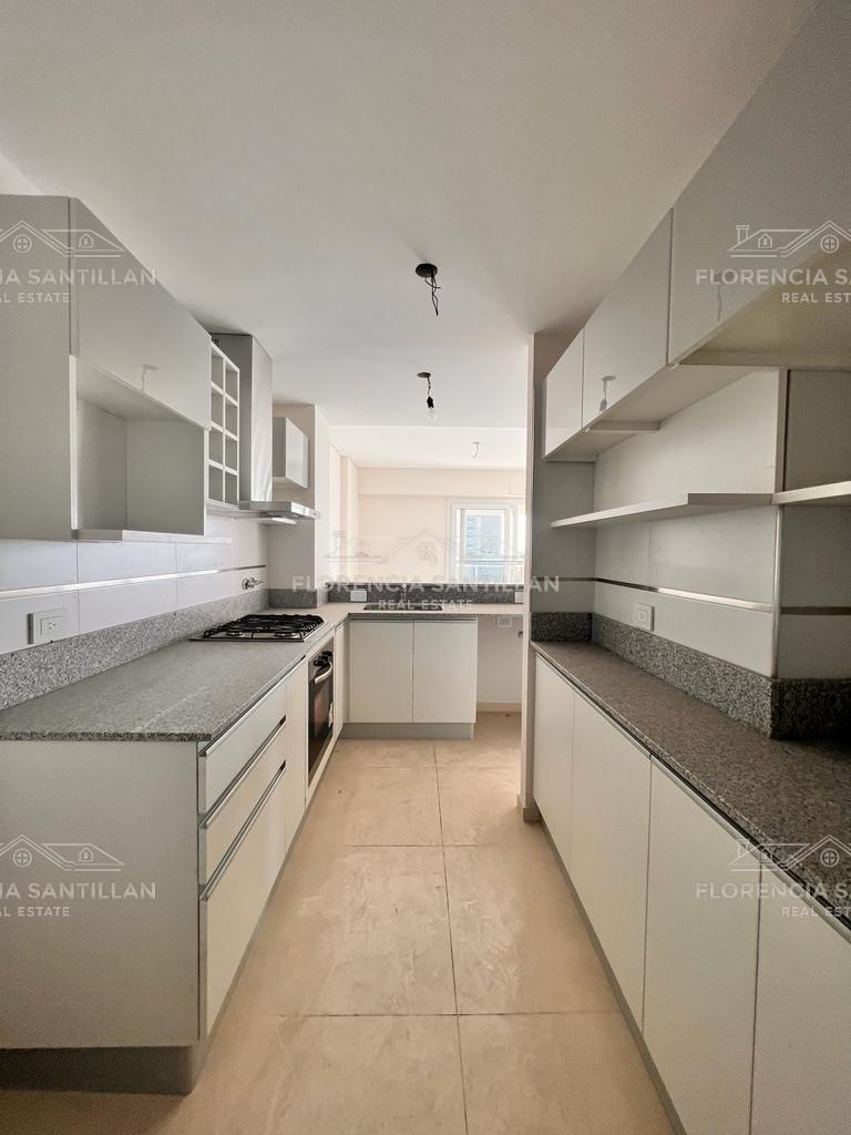 Foto de Departamento en Venta de 4 ambientes con dos cocheras en Lomas de, imagen 3
