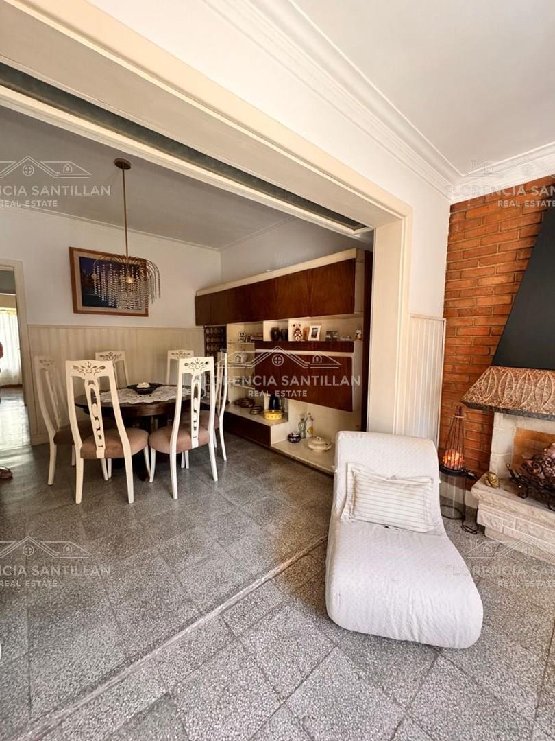 Foto de Casa Chalet de 4 ambientes con cochera en Venta en Lomas de Zamora, imagen 2