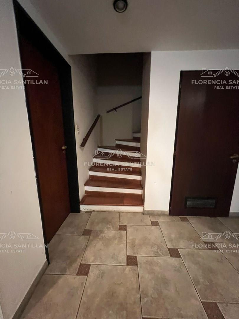 Foto de Casa Chalet de 5 ambientes con cochera en Venta en Temperley, Lomas de Zamora, G.B.A. Zona Sur, imagen 5