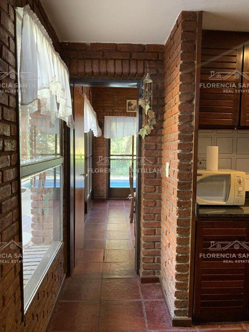 Foto de Casa de 4 ambientes con cochera en Venta ubicado en Guernica, Presidente Perón, G.B.A. Zona Sur, imagen 4