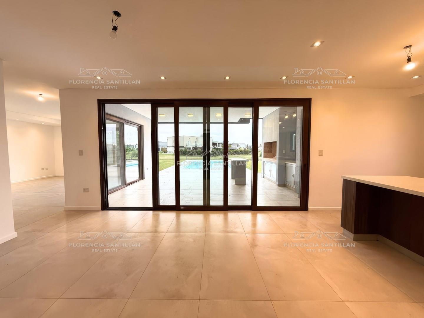 Foto de Casa en Venta en Terralagos, Canning, Ezeiza, imagen 1