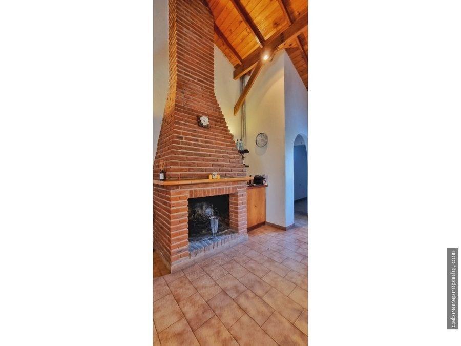 Foto de Casa Chalet de 4 ambientes con cochera en Venta en Mar Del Plata, imagen 2