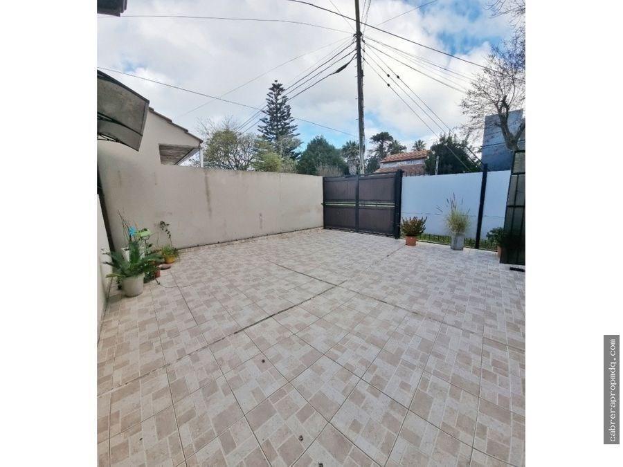 Foto de Casa Chalet de 4 ambientes con cochera en Venta en Mar Del Plata, imagen 3