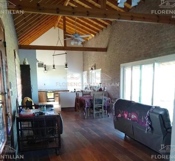 Foto de Casa de 6 ambientes con cochera en Venta ubicado en La Plata, G.B.A, imagen 3
