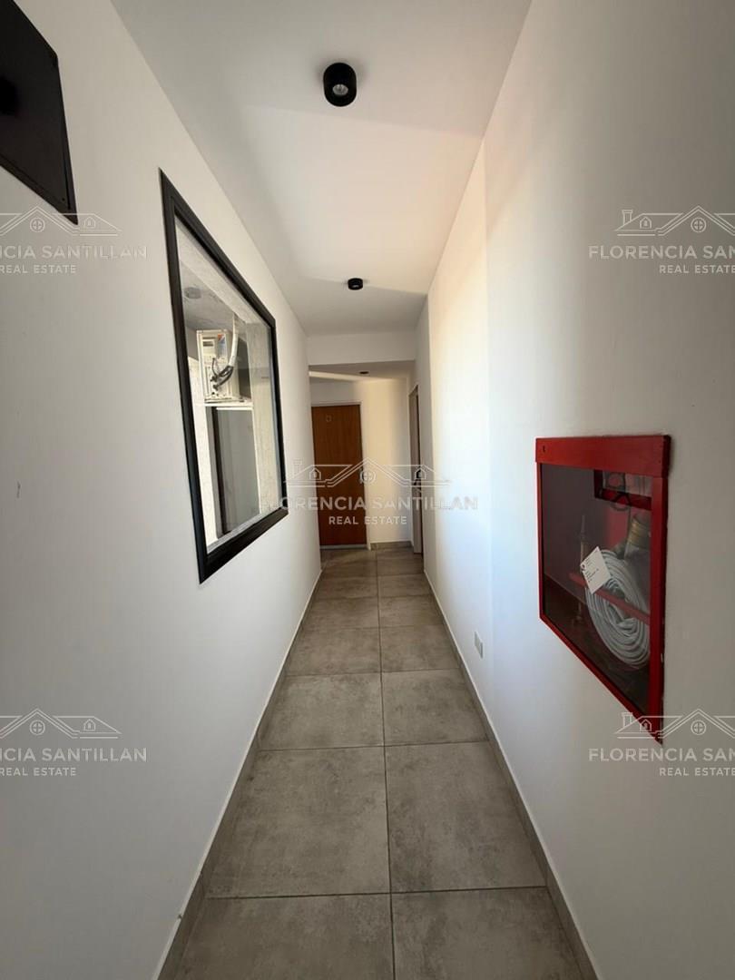Foto de Departamento en Venta en Remedios De Escalada, Lanús, G.B.A. Zona Sur, imagen 2