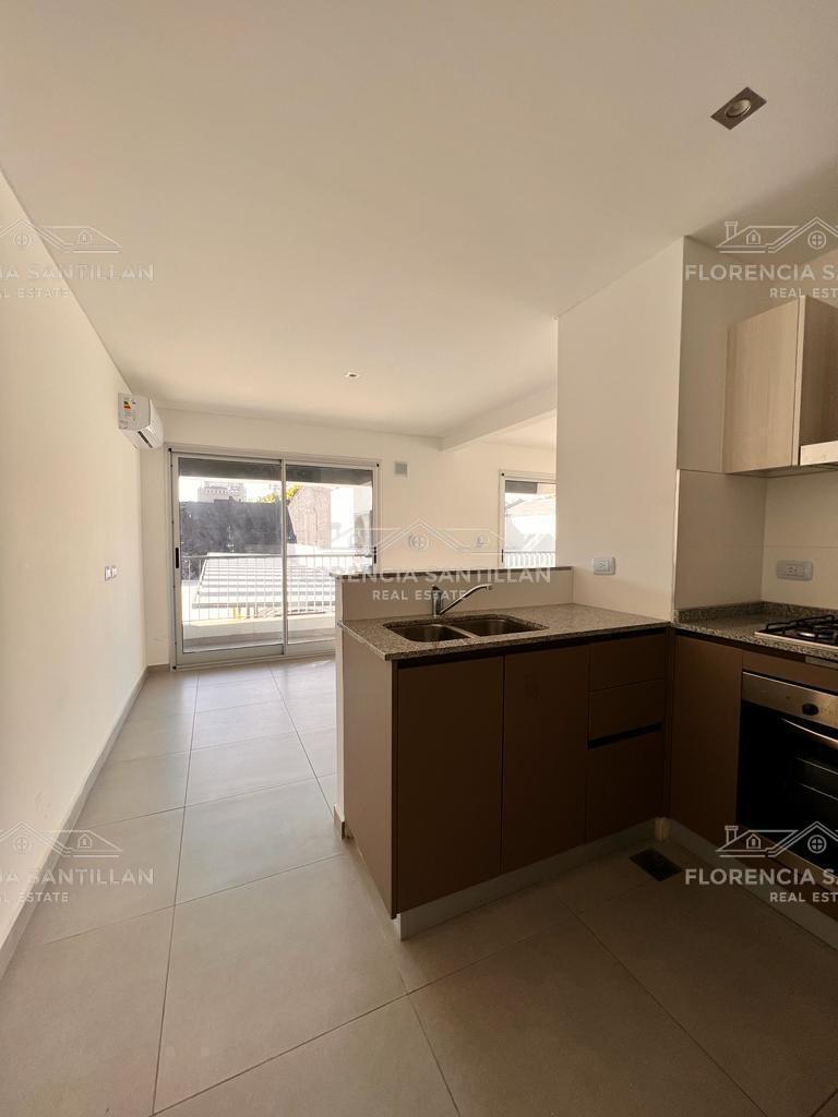Foto de Departamento de 2 ambientes con cochera en Venta en Banfield, Lomas de, imagen 3
