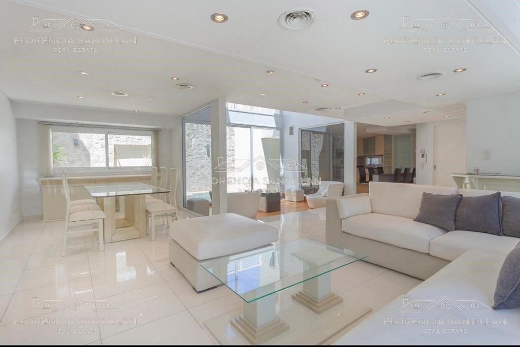 Foto de ACEPTA PERMUTAS Casa en Venta con pileta en el barrio ingles ubicado en, imagen 1