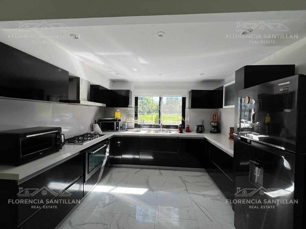Foto de Casa Quinta 6 ambientes con cochera en Venta en Club Miralagos, La, imagen 5