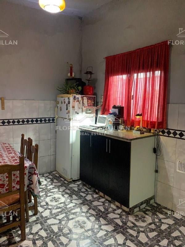 Foto de Casa Chalet de 3 ambientes con cochera en Venta en Wilde, Avellaneda, imagen 3