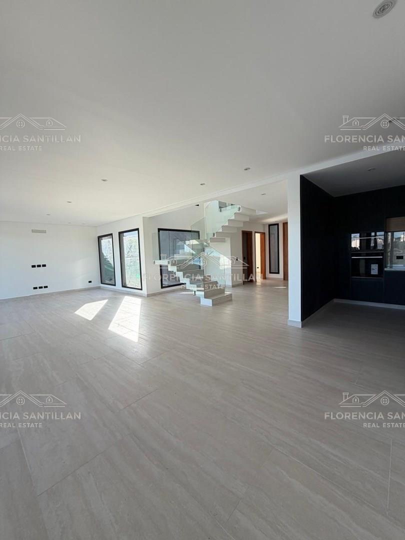 Foto de Casa Chalet en Venta en El Cazador, Escobar, G.B.A. Zona Norte, imagen 3