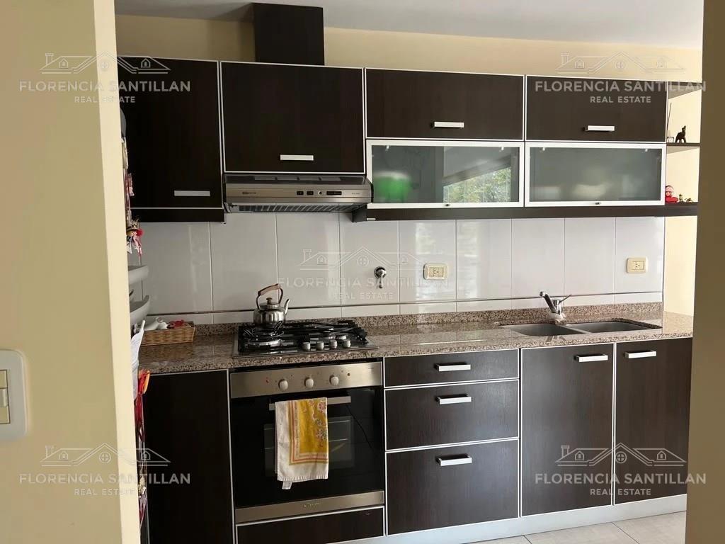 Foto de Departamento 2 ambientes con cochera en Venta en Lomas de Zamora, imagen 2