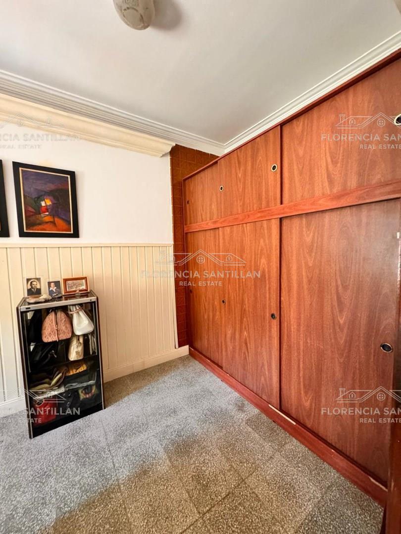 Foto de Casa Chalet de 4 ambientes con cochera en Venta en Lomas de Zamora, imagen 2