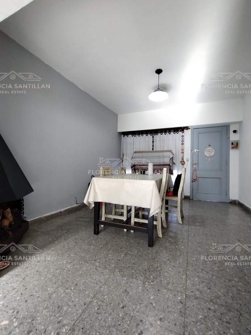 Foto de Casa Chalet de 3 ambientes con cochera en Venta en Temperley, Lomas de, imagen 3