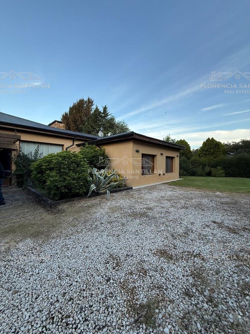 Foto de Casa Quinta de 5 ambientes con cochera en Alquiler en Coronel Brandsen, imagen 3
