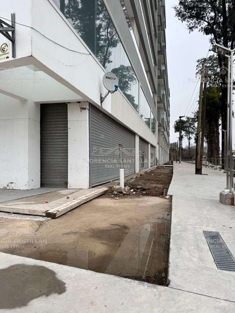 Foto de Local en Alquiler en Canning Center, Esteban Echeverría, G.B.A. Zona Sur, imagen 2