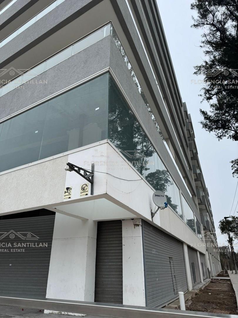 Foto de Local en Alquiler en Canning Center, Esteban Echeverría, G.B.A. Zona Sur, imagen 1