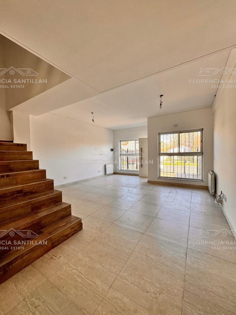 Foto de Departamento 4 ambientes con cochera en Venta en Llavallol, Lomas de, imagen 4