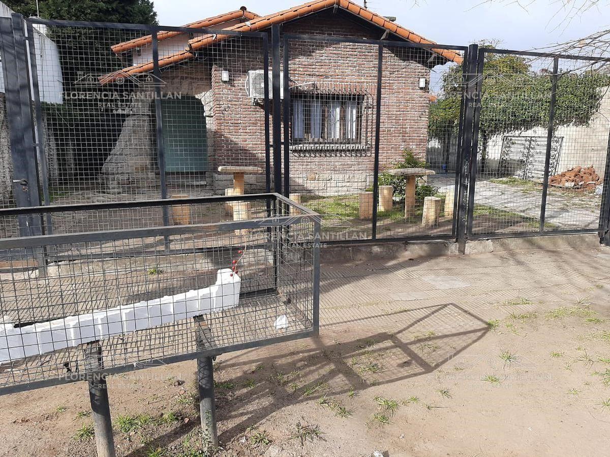 Foto de Casa en Venta de 5 ambientes con cochera ubicado en Turdera, Lomas de, imagen 1