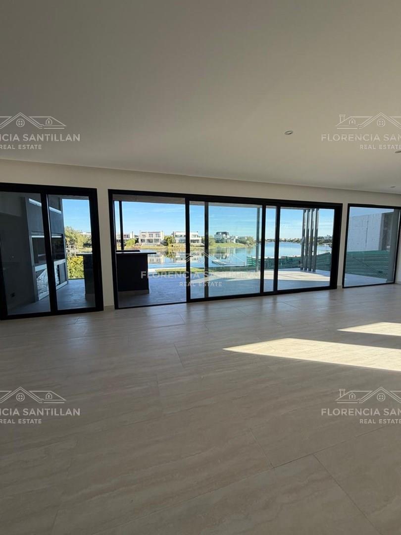 Foto de Casa Chalet en Venta en El Cazador, Escobar, G.B.A. Zona Norte, imagen 1
