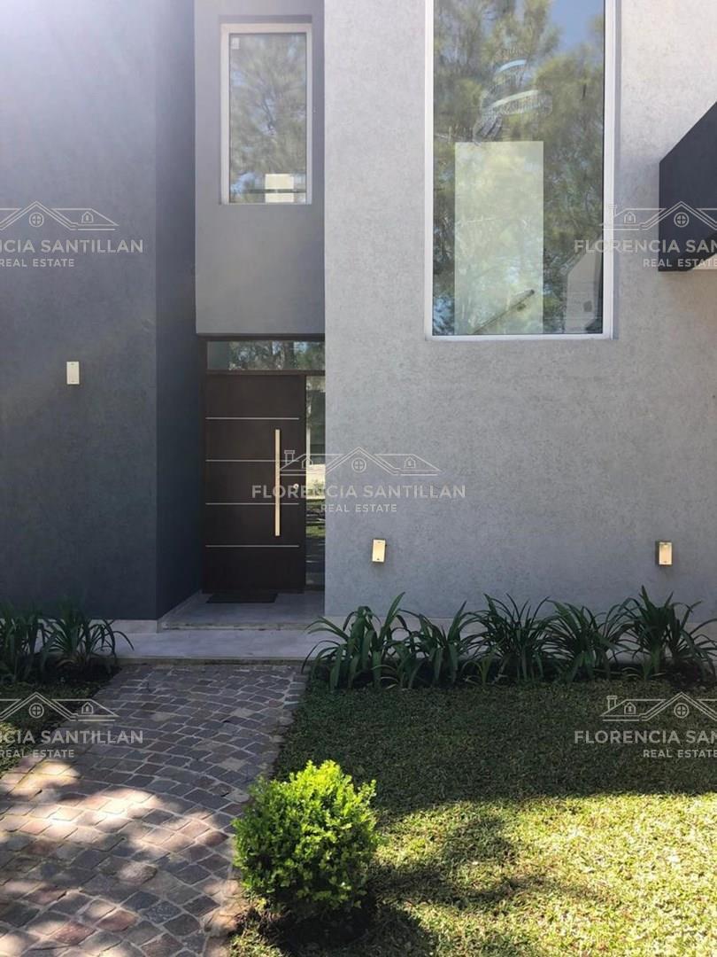 Foto de Casa en Venta en Club Miralagos, La Plata, G.B.A. Zona Sur, imagen 2