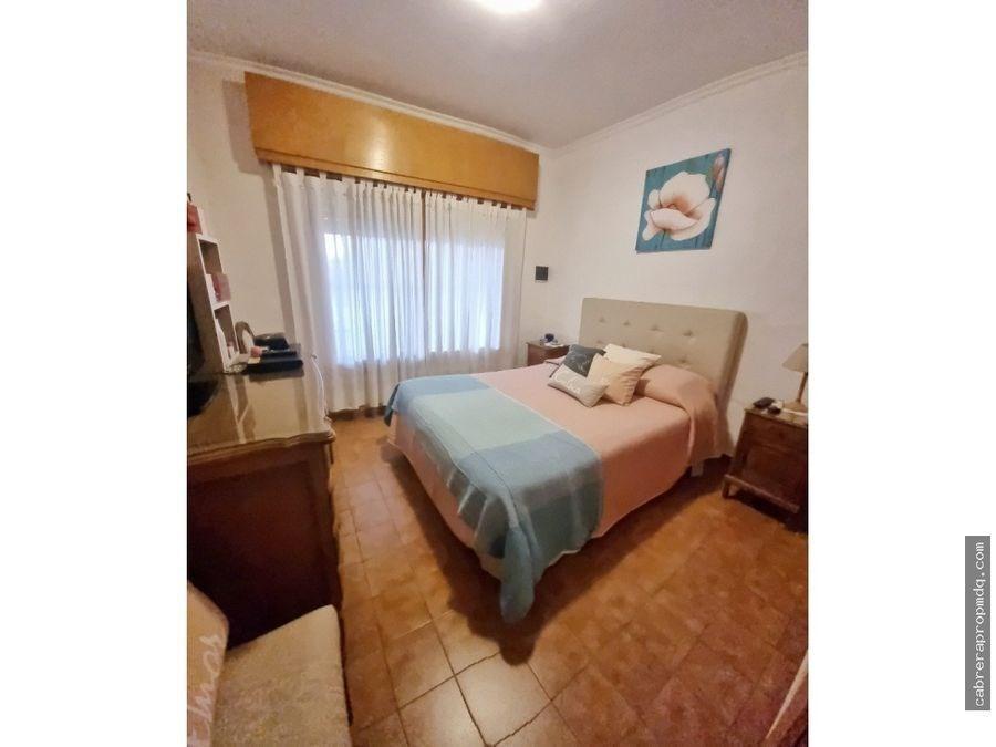 Foto de Casa Chalet de 4 ambientes con cochera en Venta en Mar Del Plata, imagen 2
