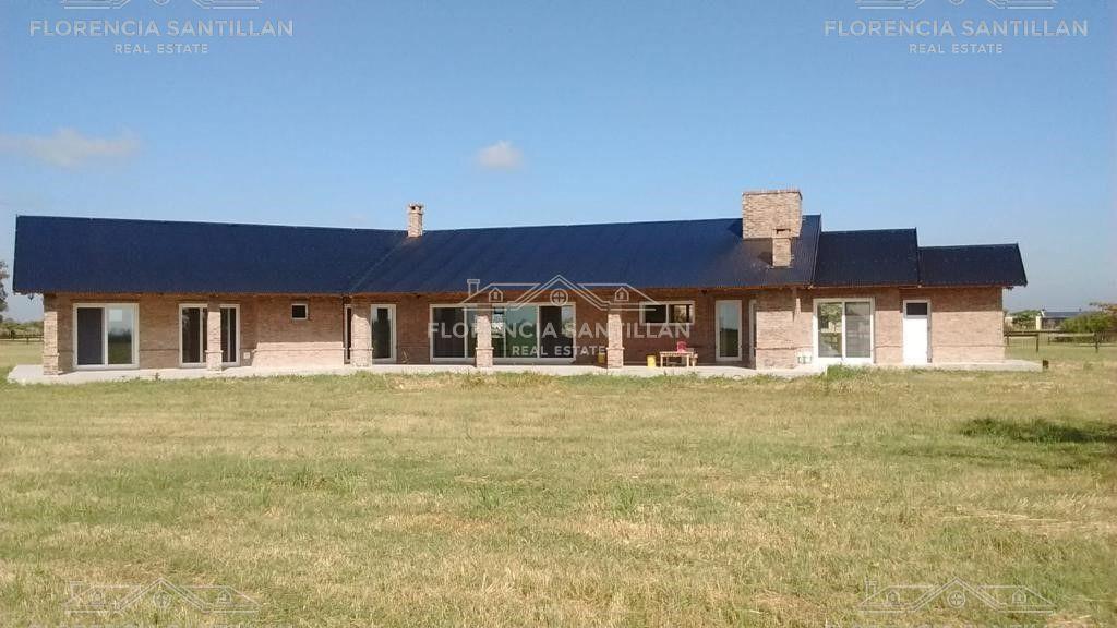 Foto de Casa de 6 ambientes con cochera en Venta ubicado en La Plata, G.B.A, imagen 2
