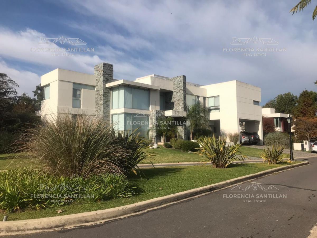 Foto de Casa Chalet de 7 ambientes con cochera en Venta en Almirante Brown, imagen 2