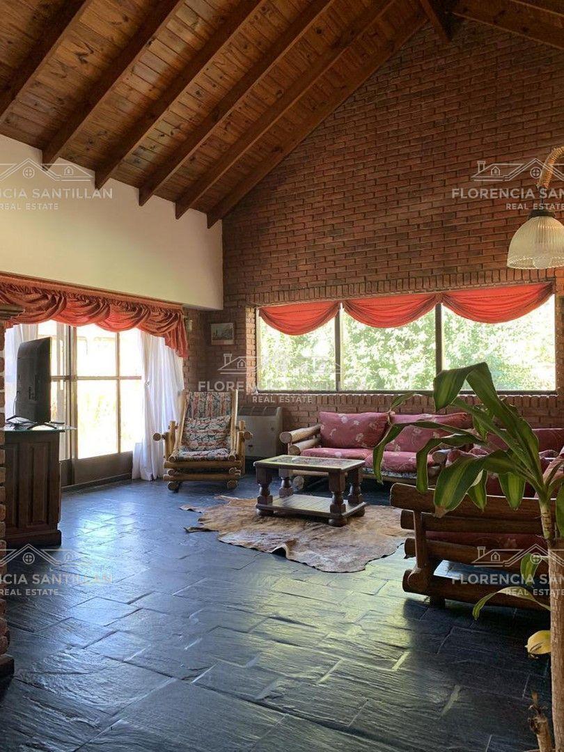 Foto de Casa de 4 ambientes con cochera en Venta ubicado en Guernica, imagen 3