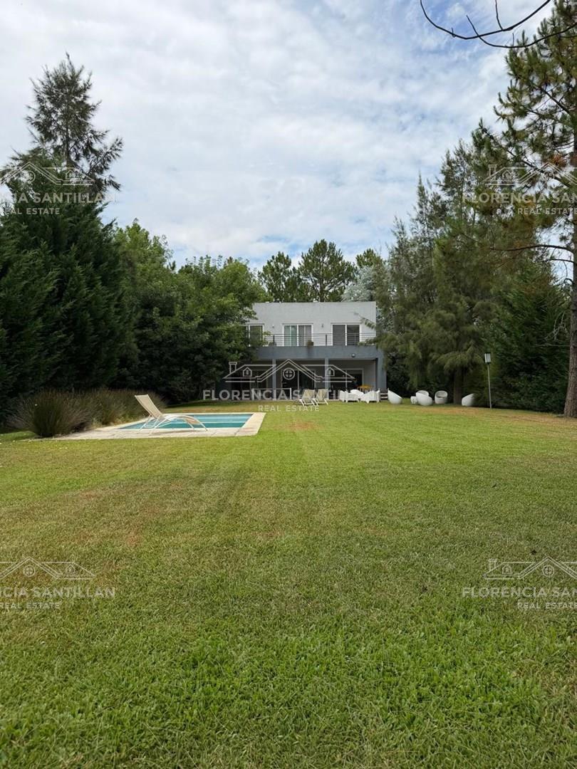 Foto de Casa en Venta en Club Miralagos, La Plata, G.B.A. Zona Sur, imagen 2