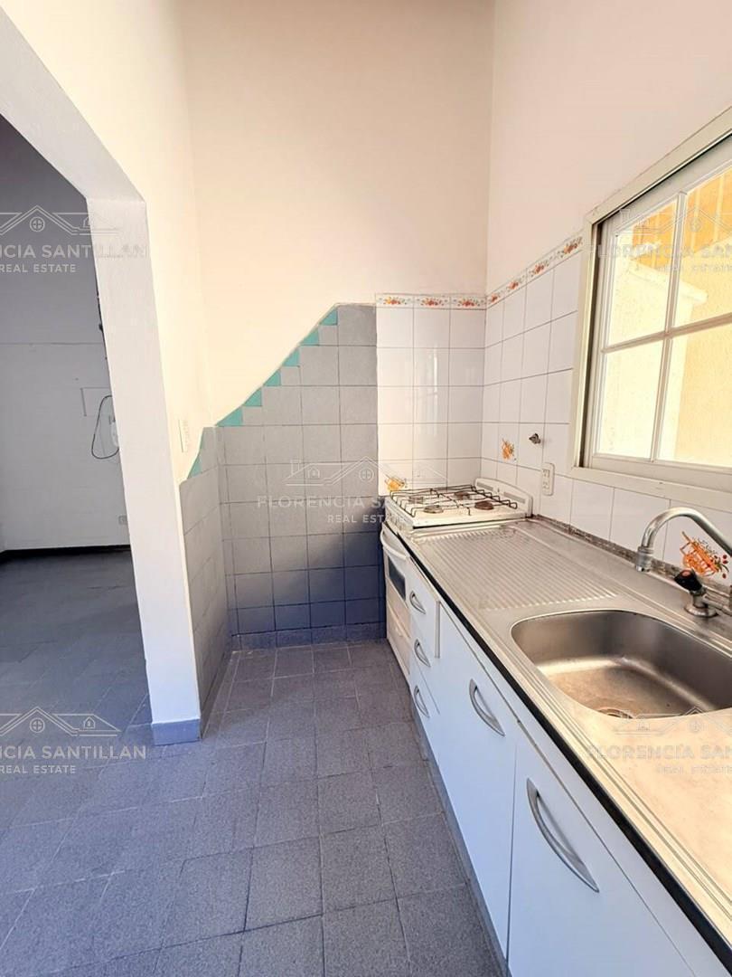 Foto de Departamento PH en Alquiler en Lanús Oeste, Lanús, G.B.A. Zona Sur, imagen 3
