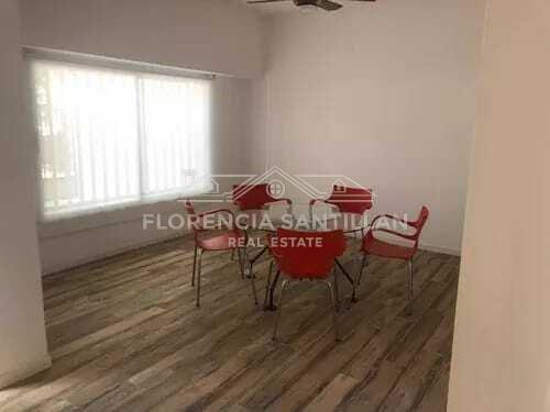 Foto de Casa Chalet de 5 ambientes en Venta en La Plata, G.B.A. Zona Sur, imagen 4