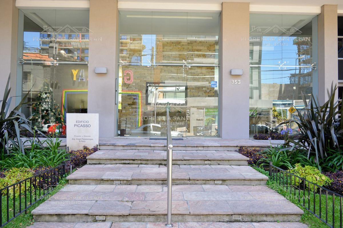 Foto de Departamento 2 ambientes con cochera en Venta en Lomas de Zamora, imagen 2