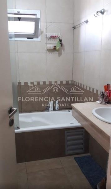 Foto de Departamento 2 ambientes con cochera en Venta en Quilmes, G.B.A. Zona, imagen 2