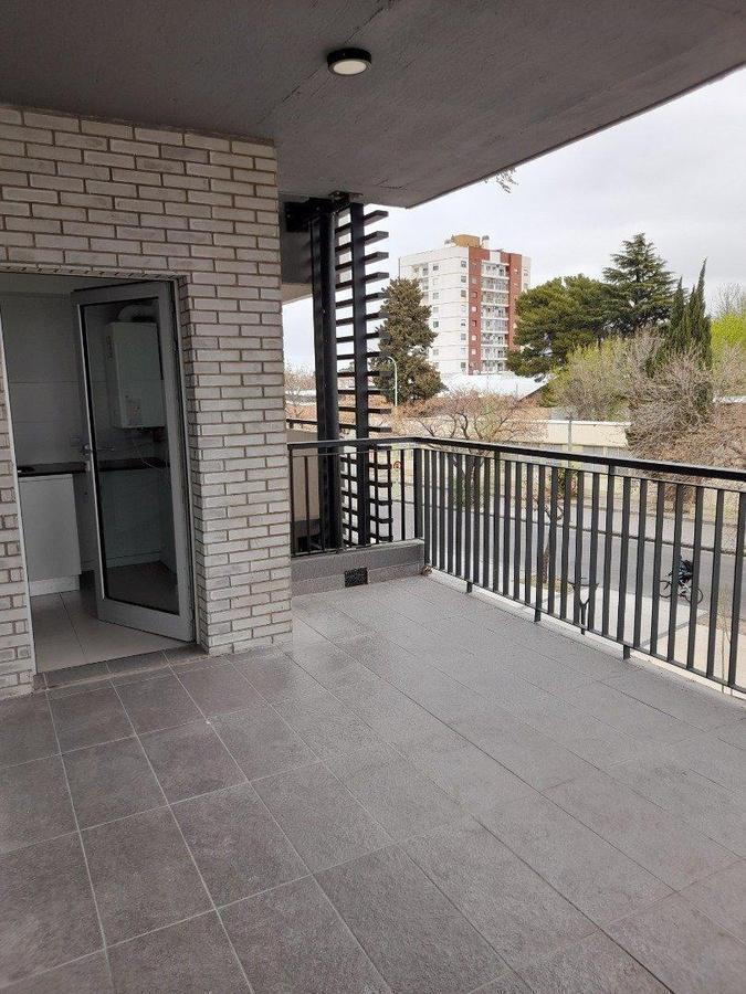 Departamento Nuevo 2 Dorm, con Balcón Terraza, en Venta en Edificio Crono 3