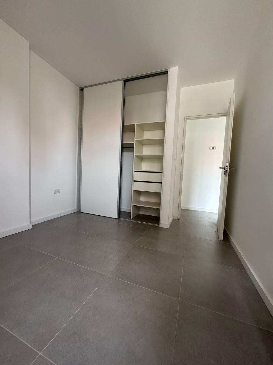 Departamento en Venta de 2 Dorm. C/ Cochera en Centro Norte. 3