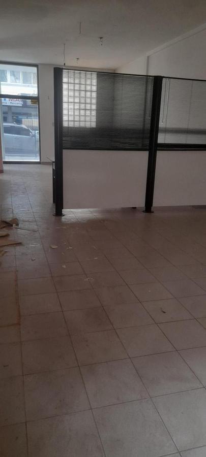 Gran Local Comercial en Lavalle 70 5
