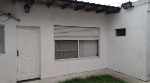 Amplia Casa Para Dos Familias en Viilla Sarmiento - Superficie Total 224 m² 3