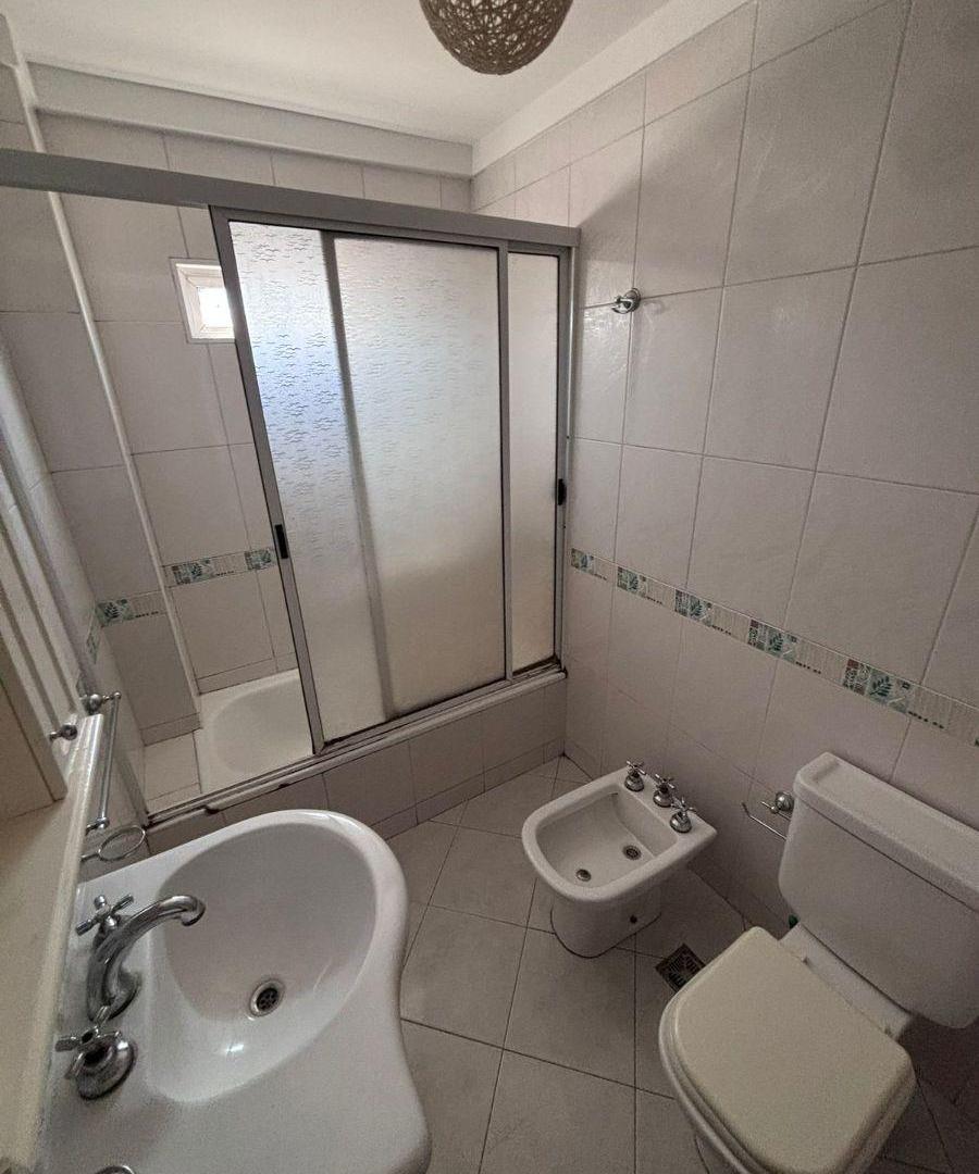 Foto de 2 AMBIENTES EN ALQUILER CON COCHERA CUBIERTA Y BALCÓN – VILLA LURO, imagen 2