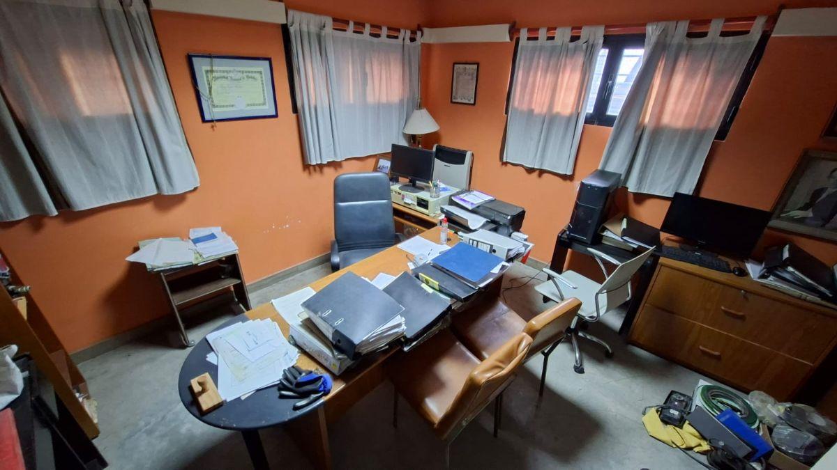 Se alquila Oficina de 200m2, B° Liceo 3, Casi Circunvalación