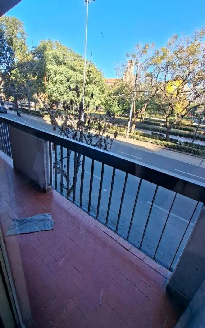 Venta hermoso Dpto Avellaneda 200, Frente Plaza Colón! 4