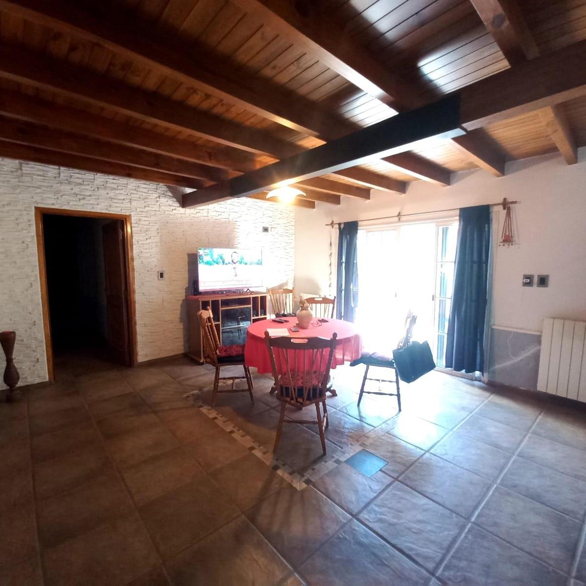 Hermosa Casa en Venta en Barrio Jardín Vistalba, Luján de Cuyo 2