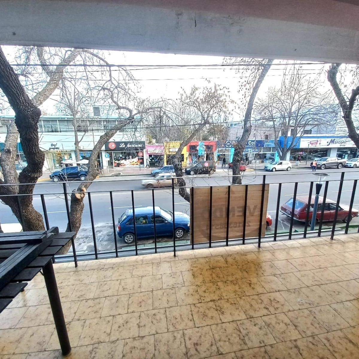 Vendo Excelente Propiedad en Centro de Luján de Cuyo, Sobre Calle Sáenz Peña 5