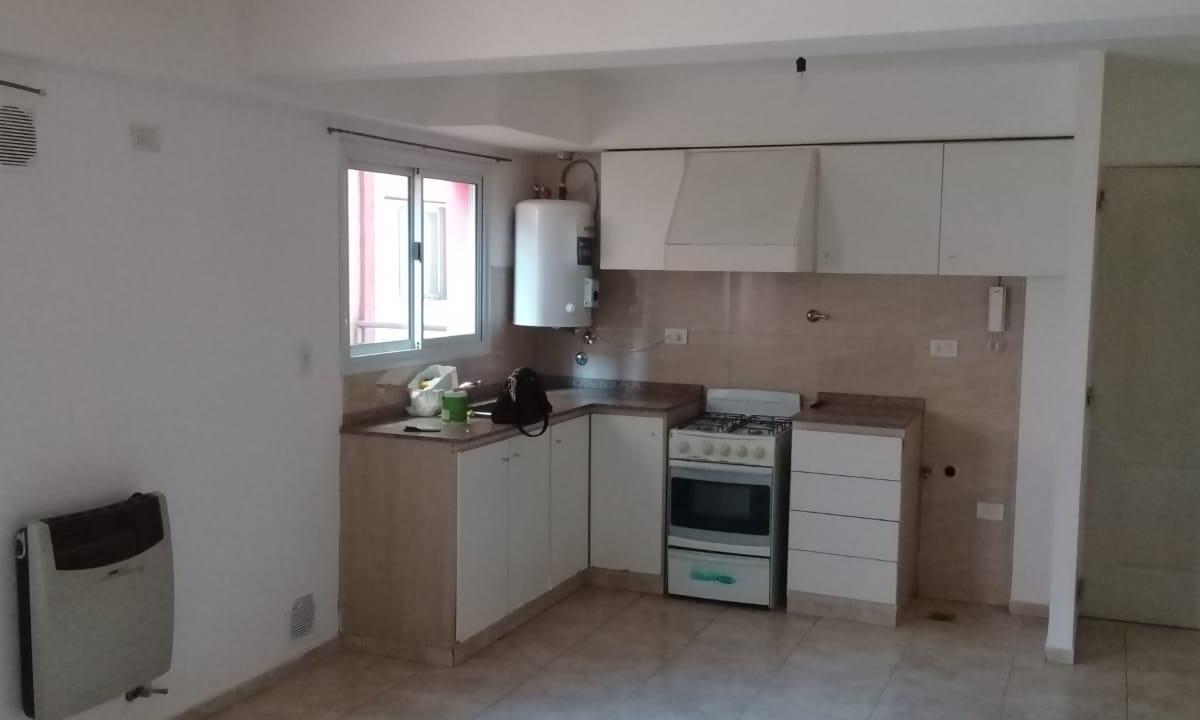 Vendo Hermoso Departamento en Centro de Luján de Cuyo C/cochera 3
