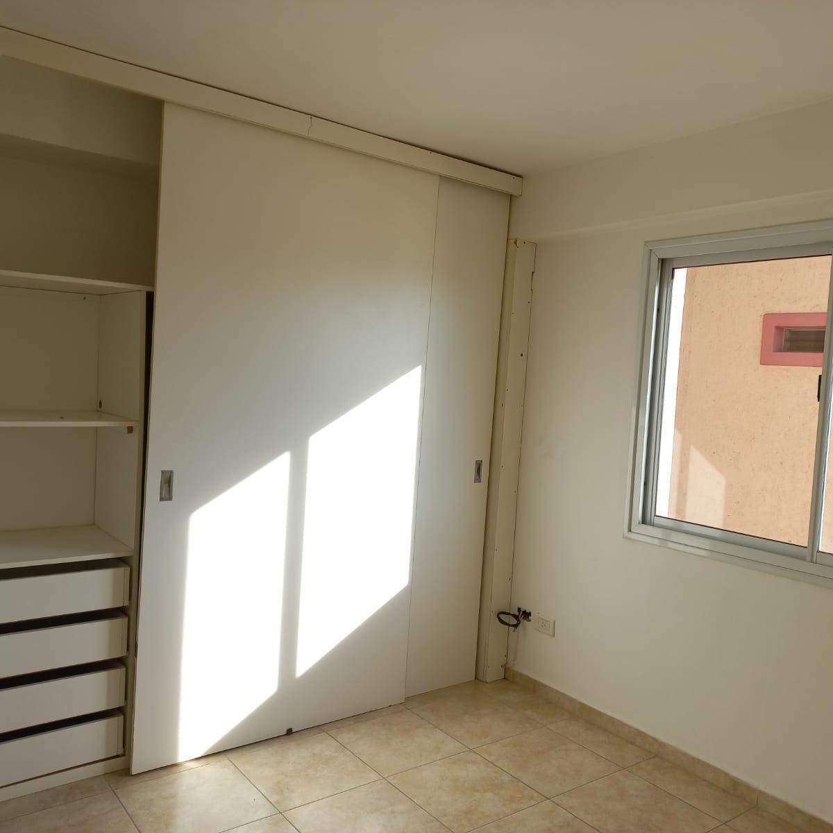 Vendo Departamento de 2 Hab. C/cochera en Centro de Luján! 3