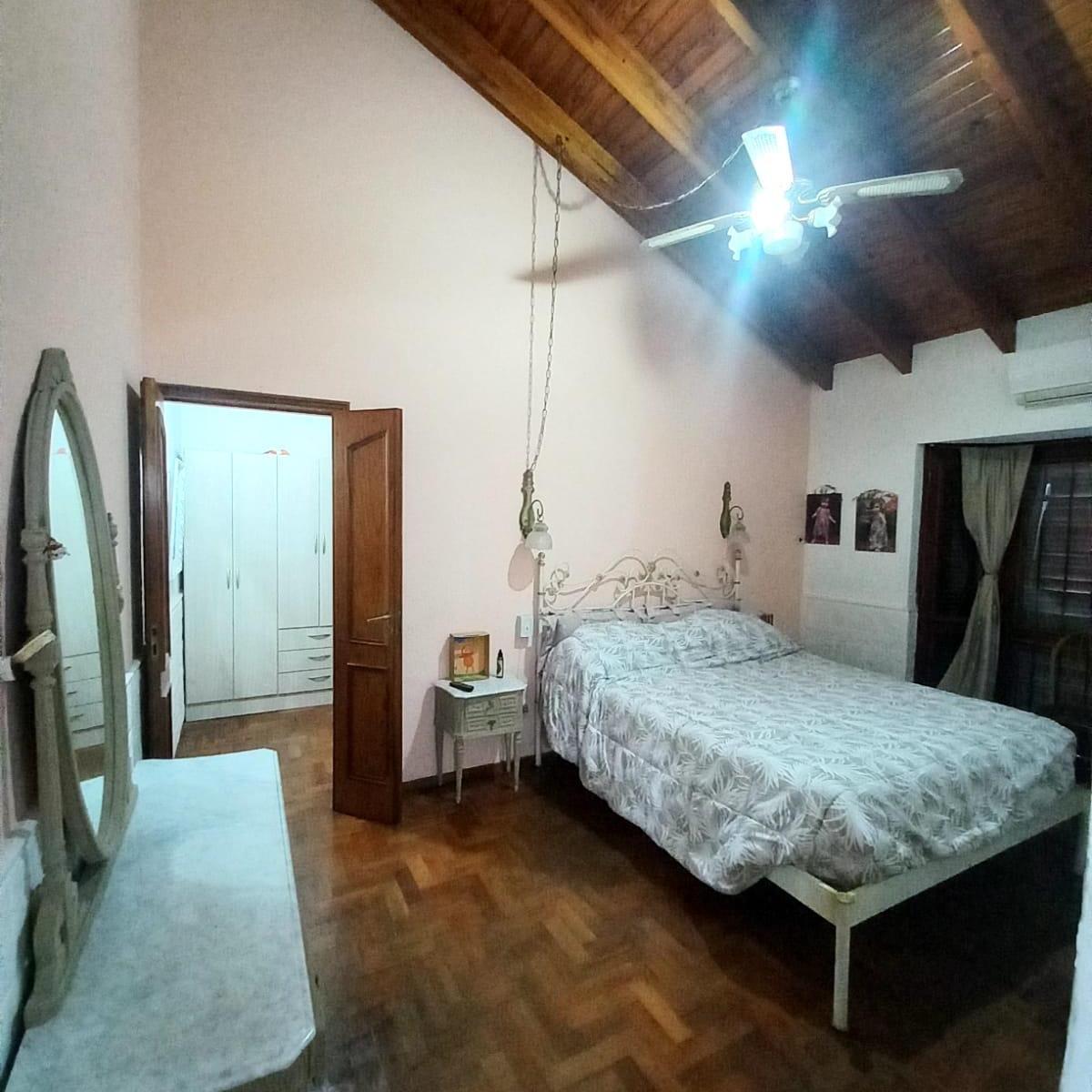 Vendo Hermosa y Amplia Casa en Dorrego, Guaymallén Usd 5