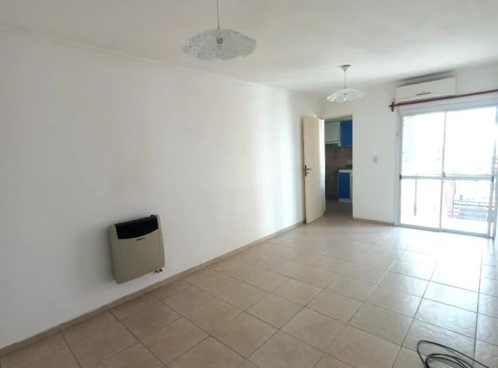 Alquilo Gran departamento en centro de Luján de Cuyo 3