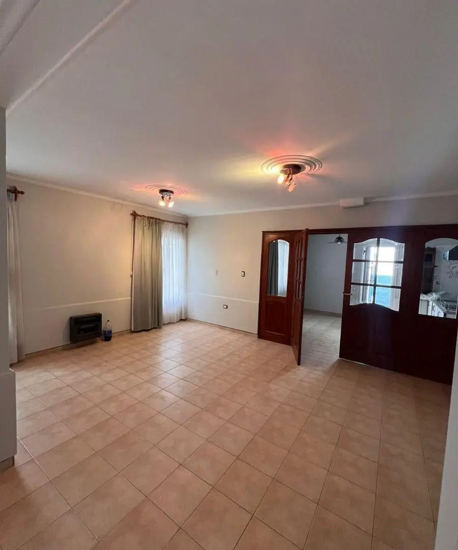 CASA en ALQUILER COMERCIAL en pleno Centro de Luján de Cuyo 4
