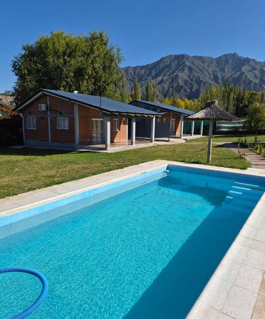 CABAÑAS estilo casa en ALQUILER con vista a la cordillera en Las Compuertas, Luján de Cuyo