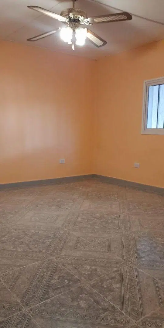 Amplia CASA en ALQUILER en Centro de Luján de Cuyo, a metros de calle Sáenz Peña 5