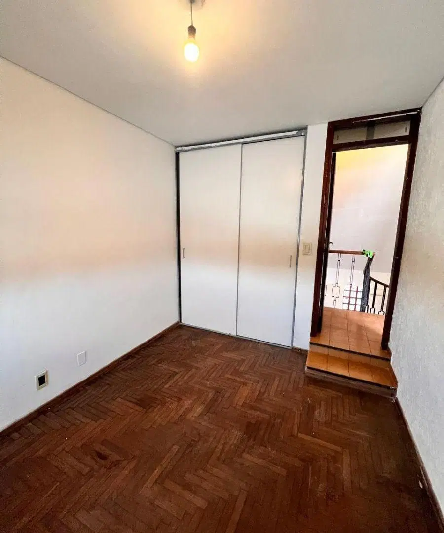 Hermosa casa en ALQUILER ubicada en una de las zonas más buscadas de Ciudad de Mendoza. 4